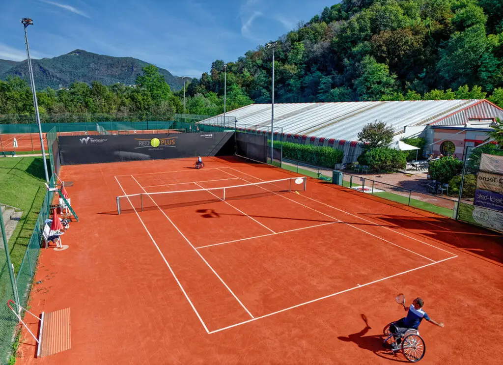 red-plus-red-clay13